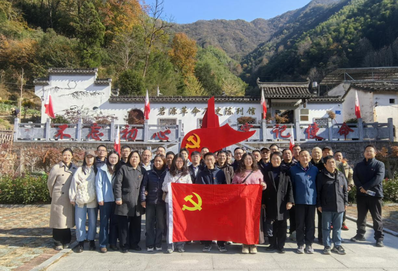 市自然资源和规划局组织开展“追寻红色足迹  传承革命精神”主题党日活动